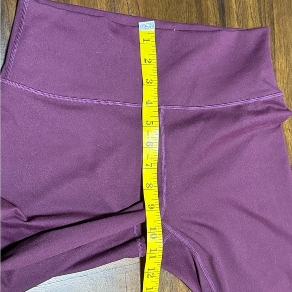 Fabletics Power Hold Women M Eggplant Cropped Athletic Pants Capri - Picture 8 of 10